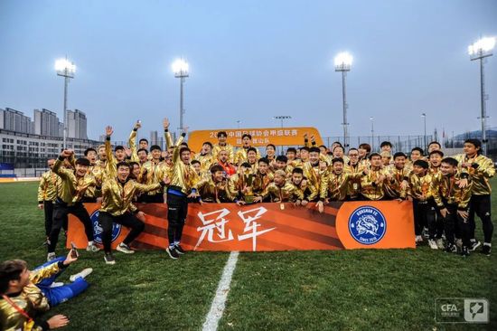 五月天婷婷在线播放